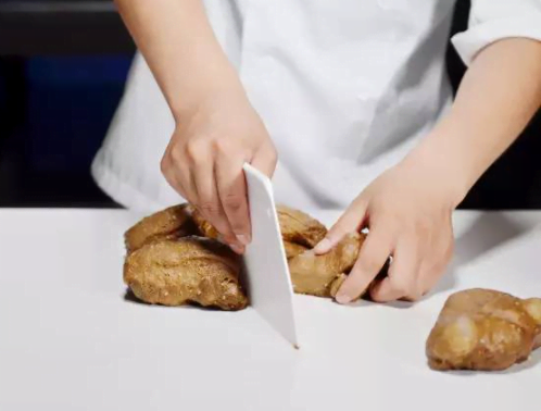 以啤酒為原料做面包，想要低熱量，非啤酒雜糧面包莫屬！